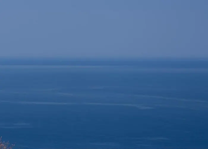 Nero Lefkada Tsoukaládhes