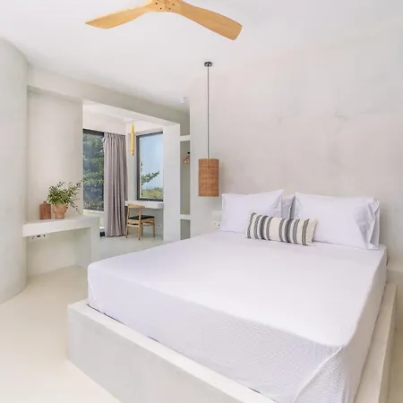 فيلة Nero Lefkada *