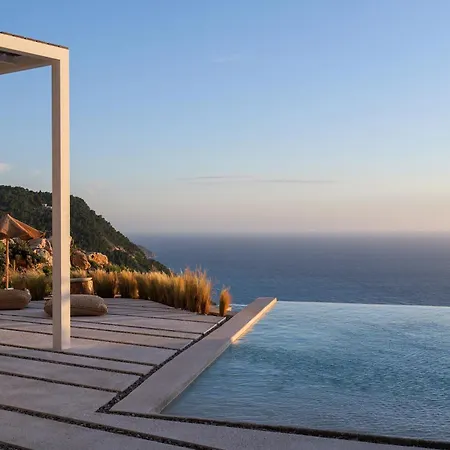 Neró Lefkada *