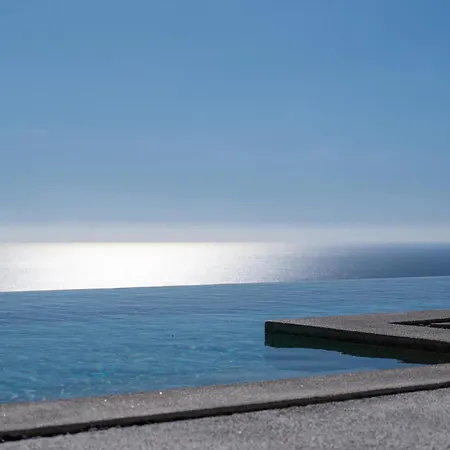 Neró Lefkada