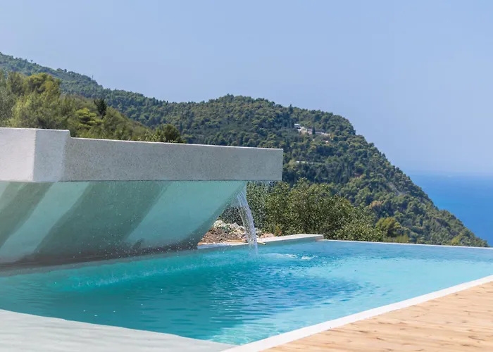 Neró Lefkada Tsoukaládhes